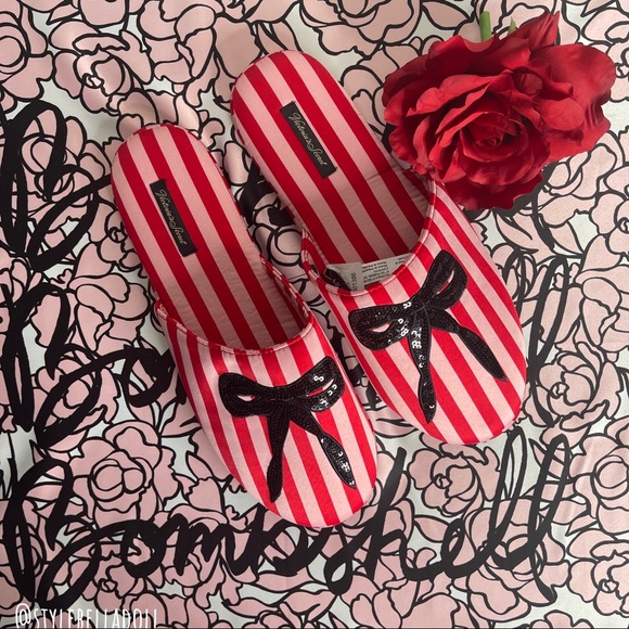 🆕Victoria’s Secret Classic Stripe Satin Sequin Embellished Bow Slipper - Picture 5 of 12